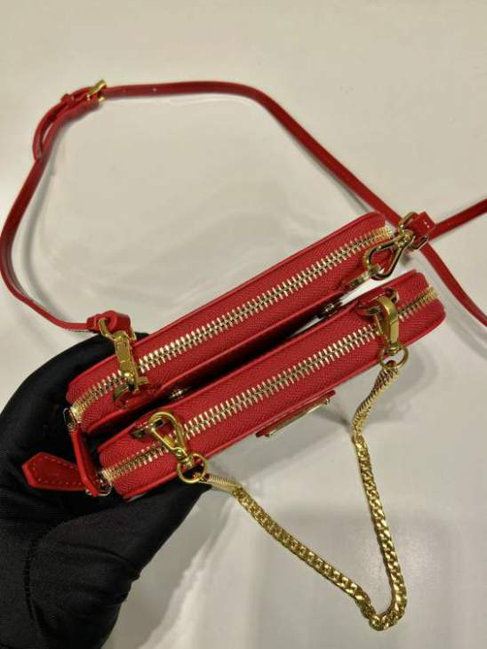 Picture of Prada Handbags _SKUfw185064524fw